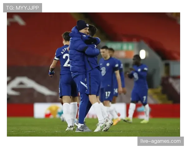 奥纳纳英超强强对话中场影响力解析