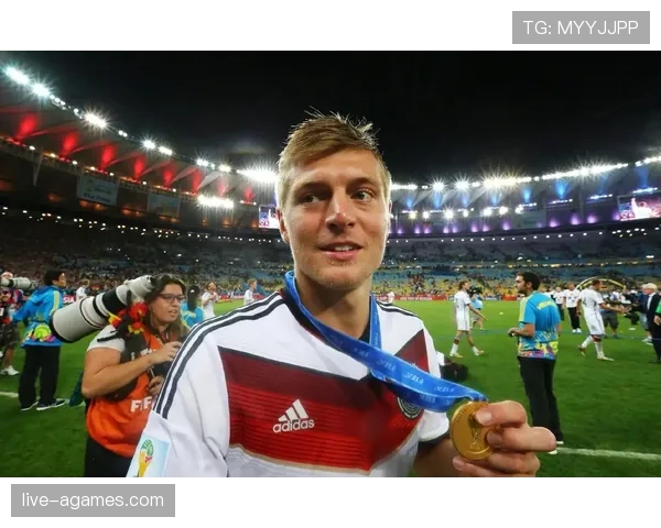 厄德高vs托尼·克罗斯 传控风格差异及适配场景分析