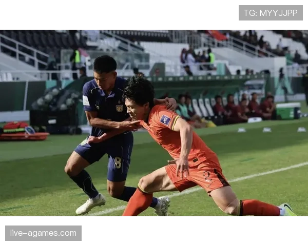 门将手球规则拆解：禁区外触球算犯规吗？