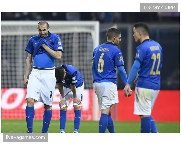 奥斯梅恩与弗拉霍维奇：传统9号的两种范式解析