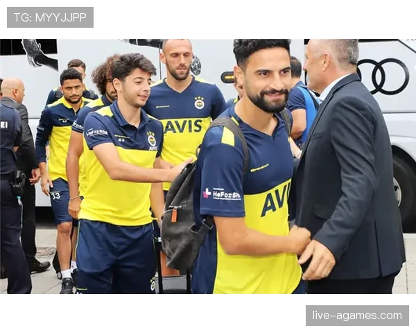 拜仁换血后看似焕然一新，其实连中场都控不住了？